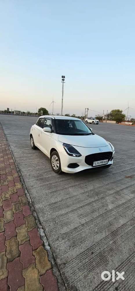 Maruti Suzuki Swift 2025 Petrol 27000 Km Driven