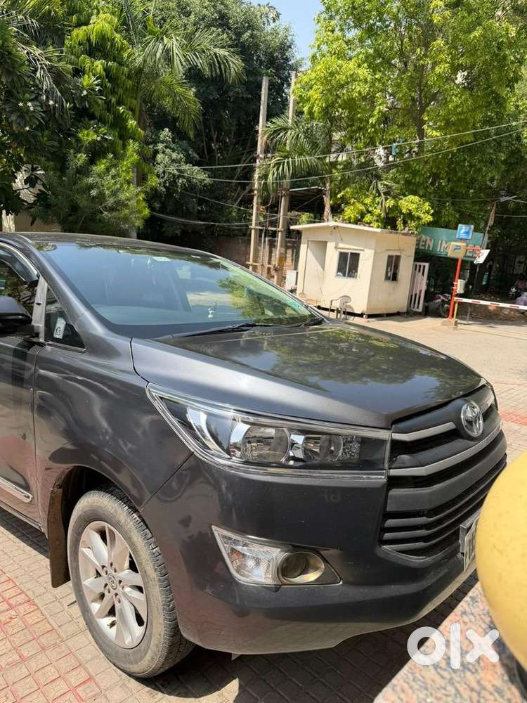 Toyota Innova Crysta G Automatic 2017