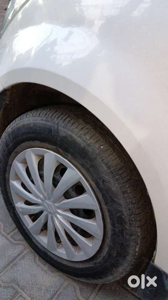 Well Maintained Car Engine Gear Ok 2012