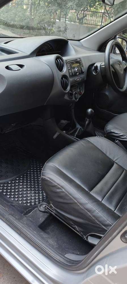 Toyota Etios Liva 2013-2014 G, 2013, Petrol