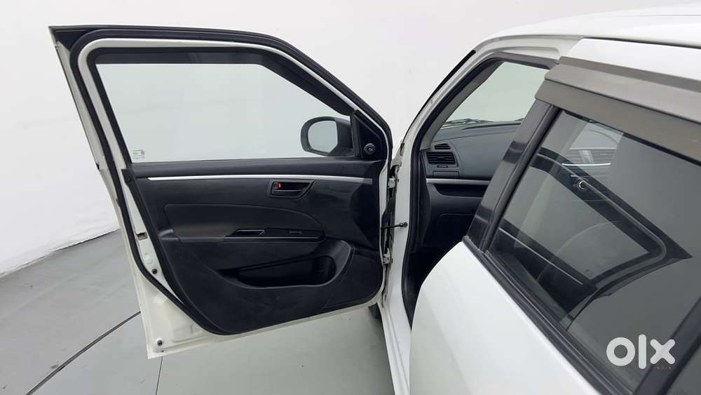 Maruti Suzuki Swift 1.2 Lxi (o), 2017, Petrol