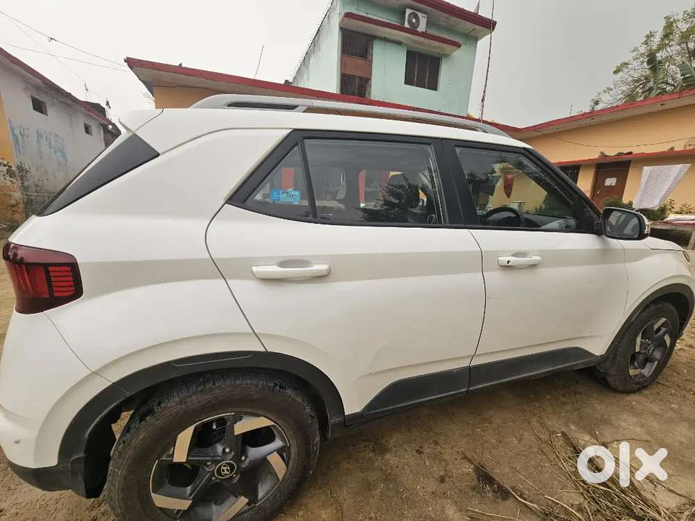 Hyundai Venue 2021 Diesel 115000 Km Driven
