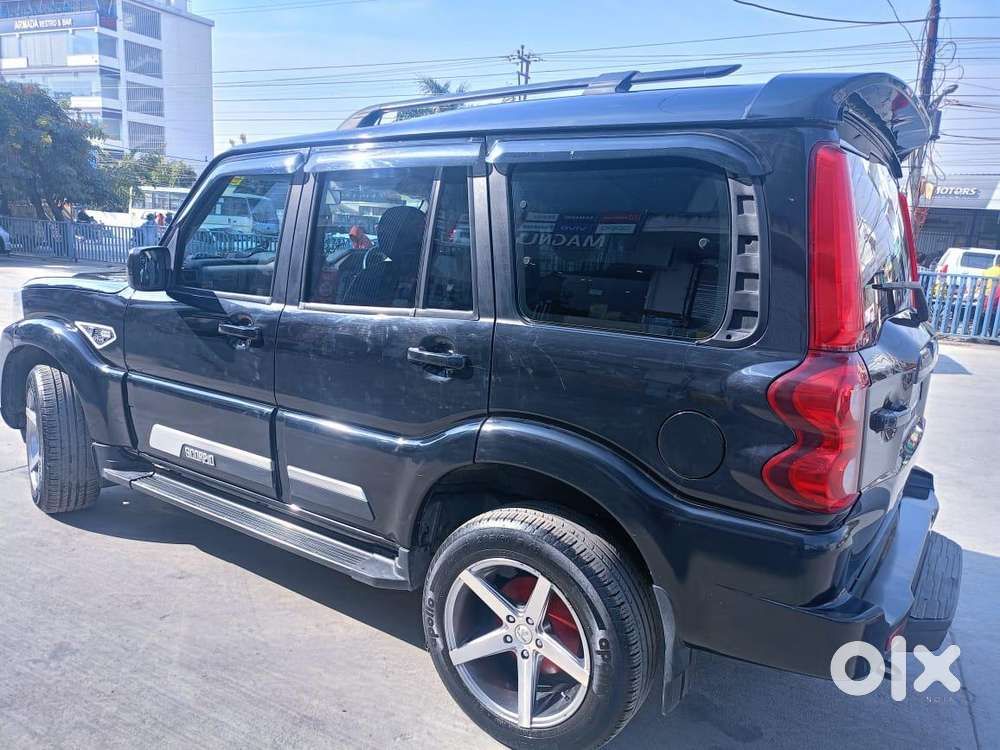 Mahindra Scorpio Classic 2.2 S 11 Mt 7 Str, 2023, Diesel