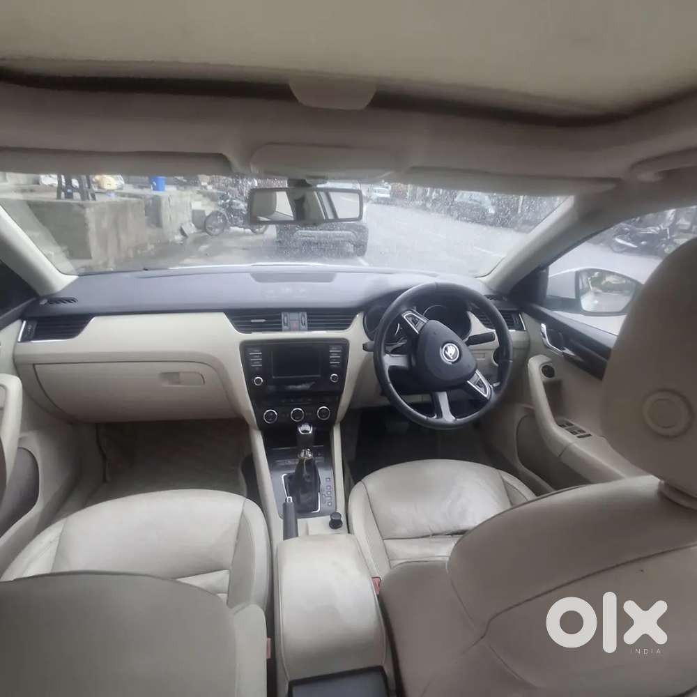 Skoda Octavia 2.0 2014 Very Good Condition Sunroof 5tyre New Alowy