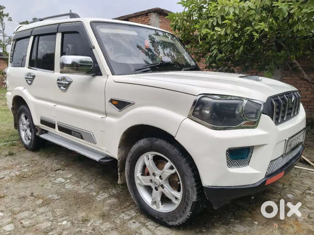 Mahindra Scorpio S4 Diesel 2015
