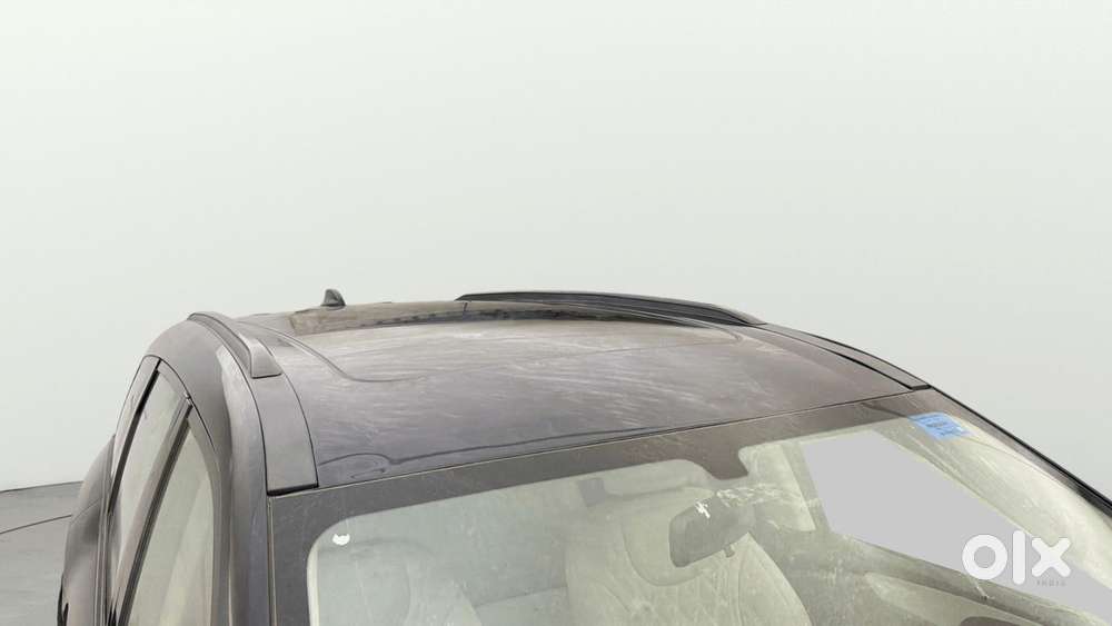 Mahindra Xuv700 2.0 Ax 5 Petrol Mt Str, 2022, Petrol