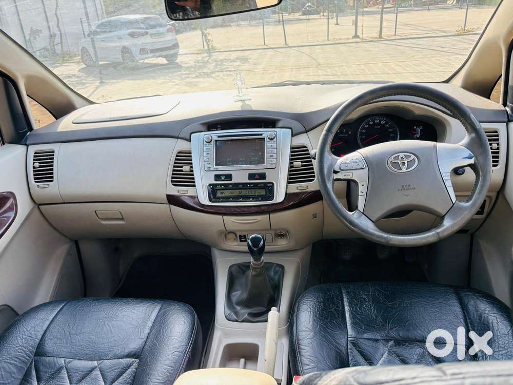 Toyota Innova 2.5 V 7 Str, 2012, Diesel