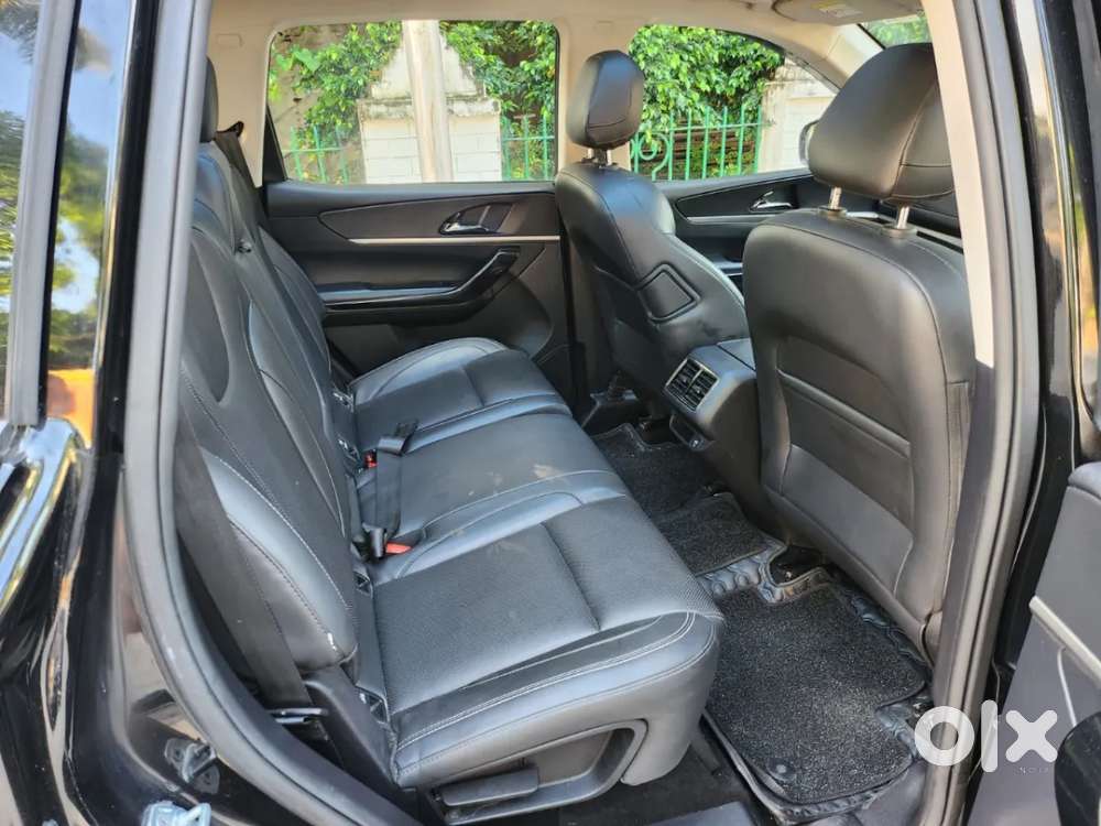 Mahindra Xuv700 2.2 Ax 7 Diesel At Str Awd, 2025, Diesel