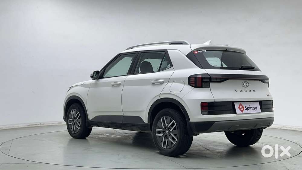 Hyundai Venue 1.0 S (o) Turbo Dct, 2023, Petrol
