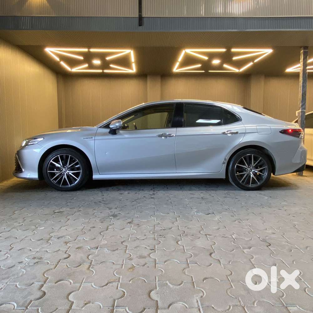 Toyota Camry Hybrid, 2024, Cng & Hybrids