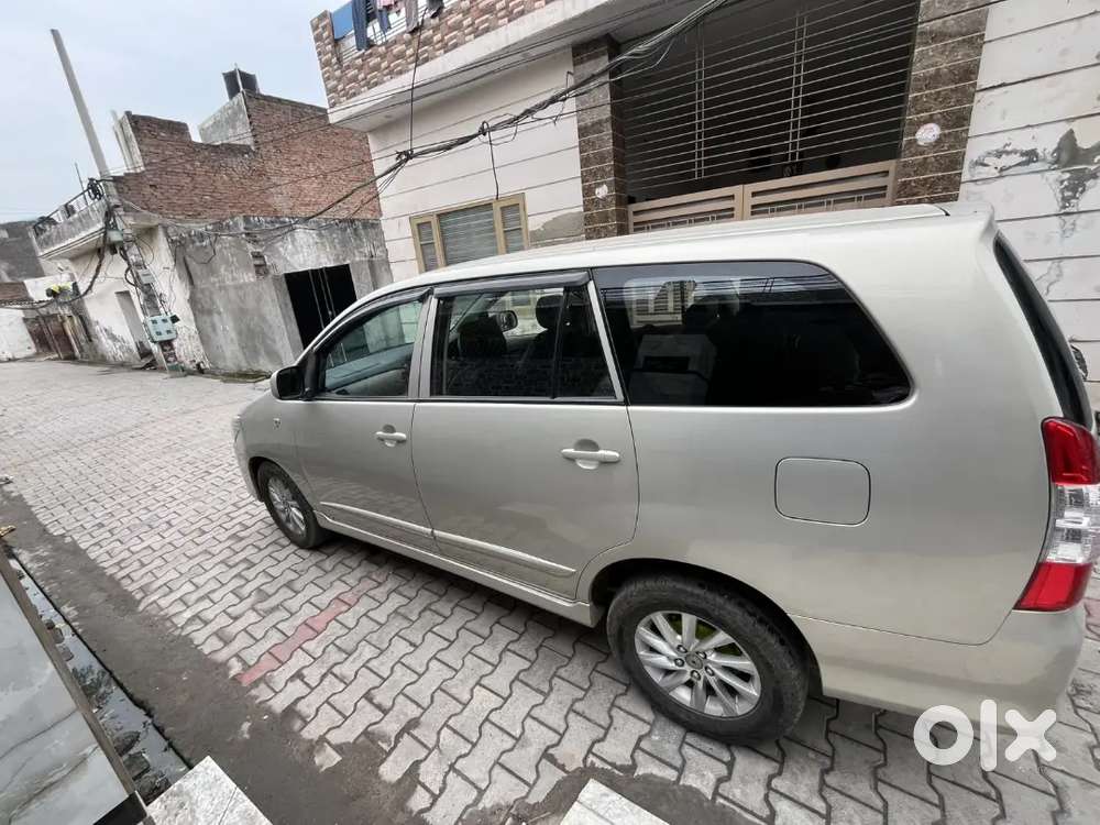 Toyota Innova 2015 Diesel Well Maintained