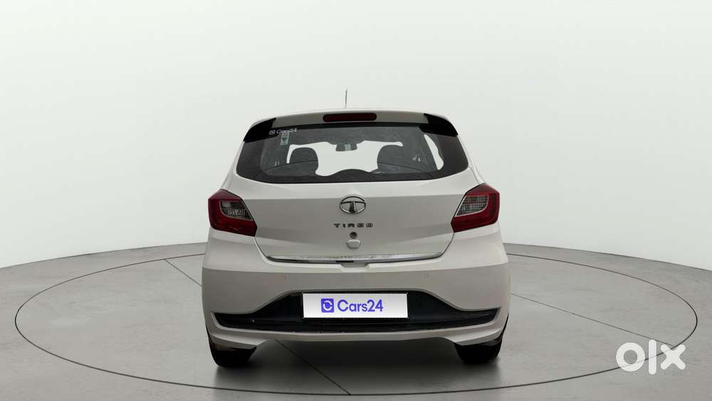 Tata Tiago 1.2 Revotron Xt, 2022, Petrol