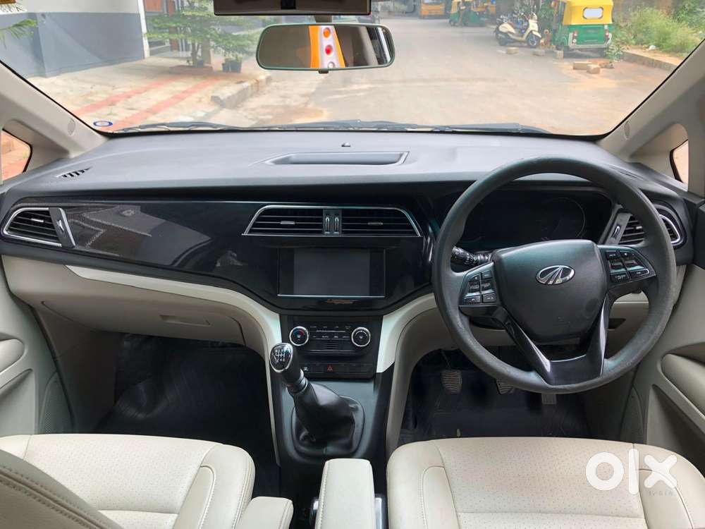 Mahindra Marazzo M8, 2019, Diesel