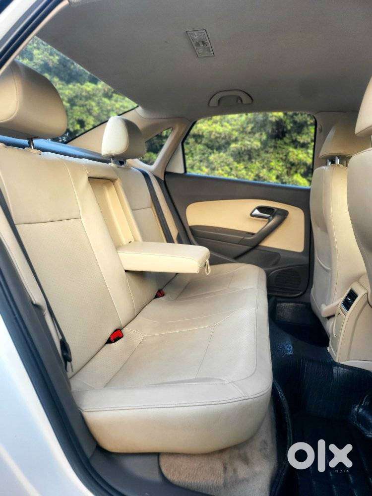 Volkswagen Vento 1.5 Highline Plus At 16 Alloy, 2015, Diesel