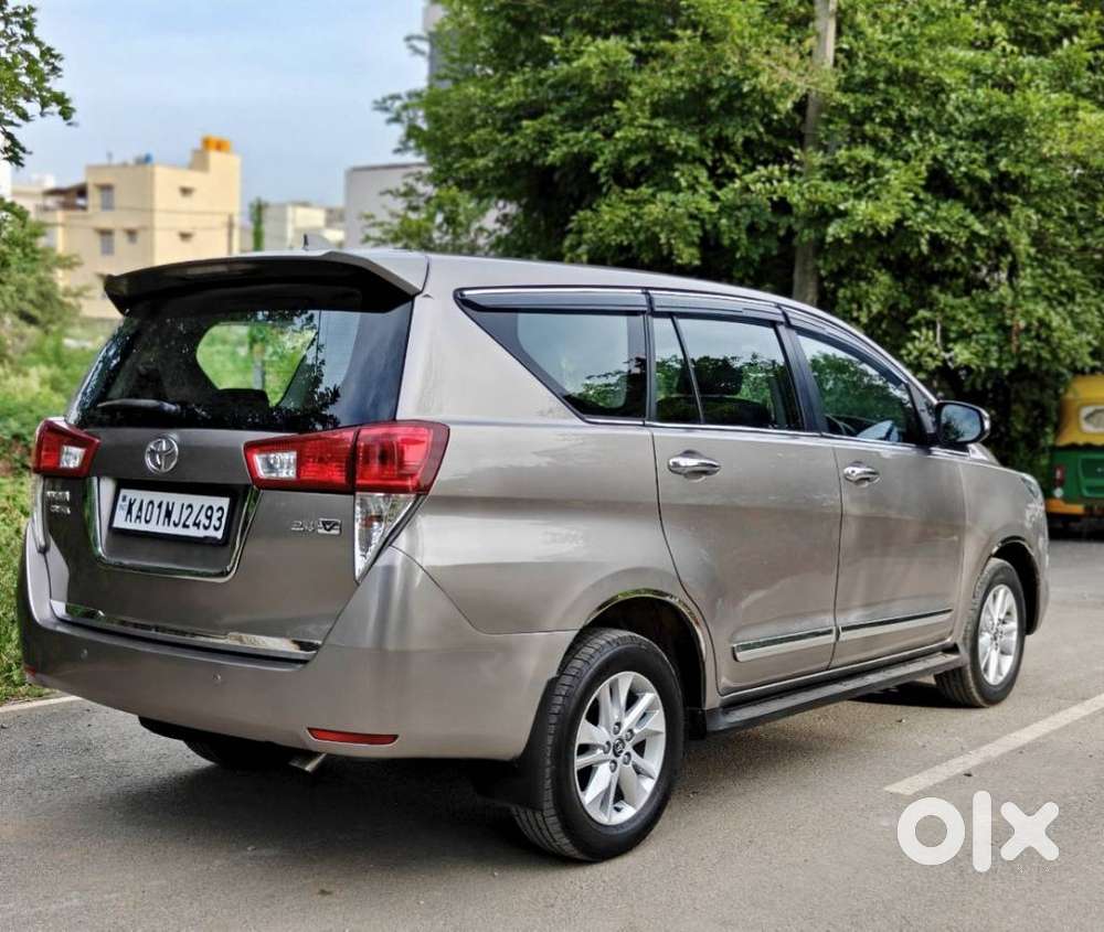 Toyota Innova Crysta 2.4 Vx Mt 8s, 2017, Diesel