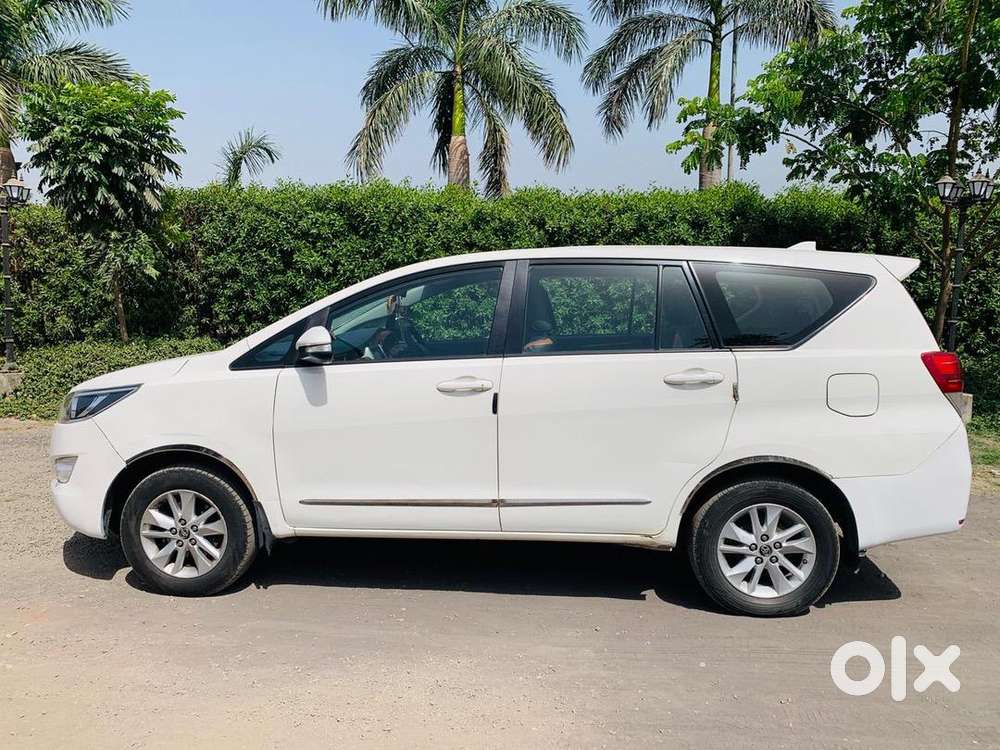 Innova Crysta 2016 Model