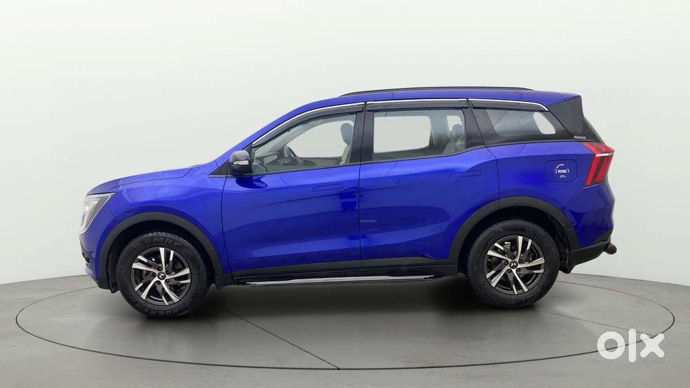 Mahindra Xuv700 2.0 Ax 5 Petrol Mt Str, 2022, Petrol