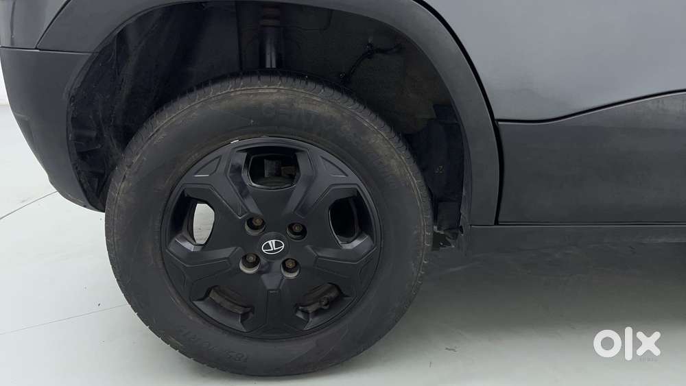 Tata Punch Accomplished Mt Sunroof, 2024, Petrol