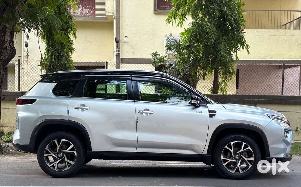 Toyota Urban Cruiser Hyryder, 2023, Petrol