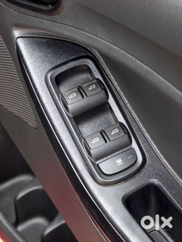 Ford Figo Petrol Titanium, 2018, Petrol