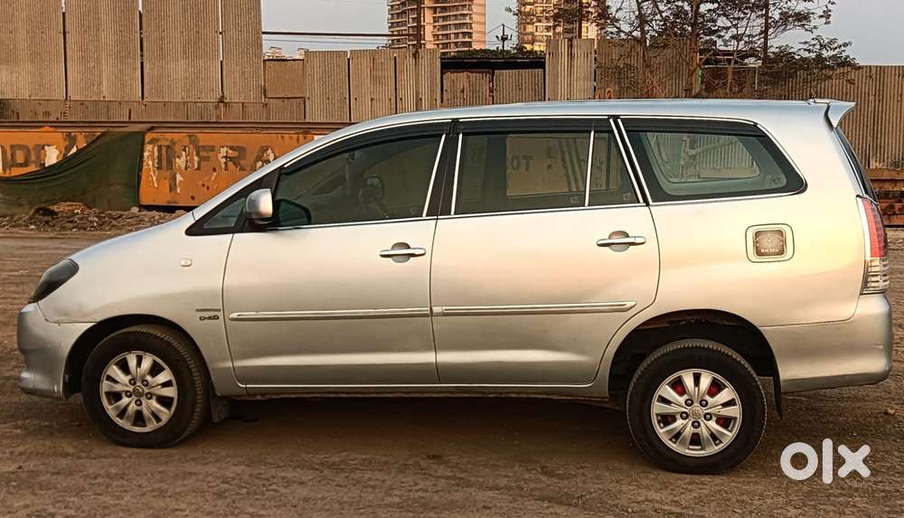 Toyota Innova 2004-2011 2.5 V Diesel 8-seater, 2010, Diesel