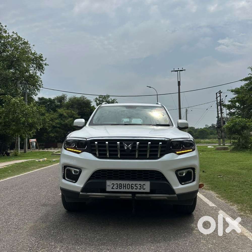 Mahindra Scorpio-n 2.0 Z8 L Petrol At 6 Str, 2023, Petrol