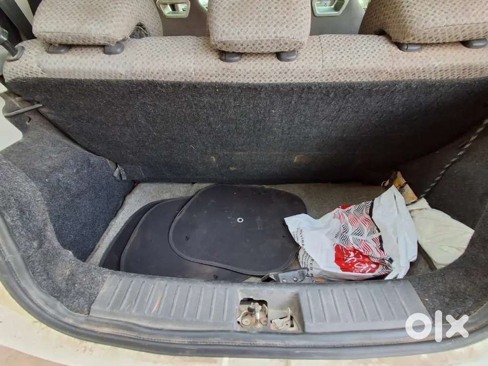 Mahindra Kuv 100 K8 2016 Diesel 143000 Km Driven