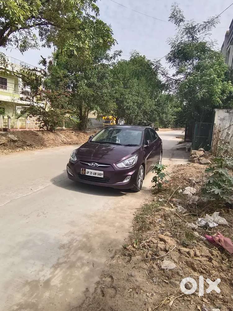Hyundai Verna 2012 December -diesel 100000 Km Driven