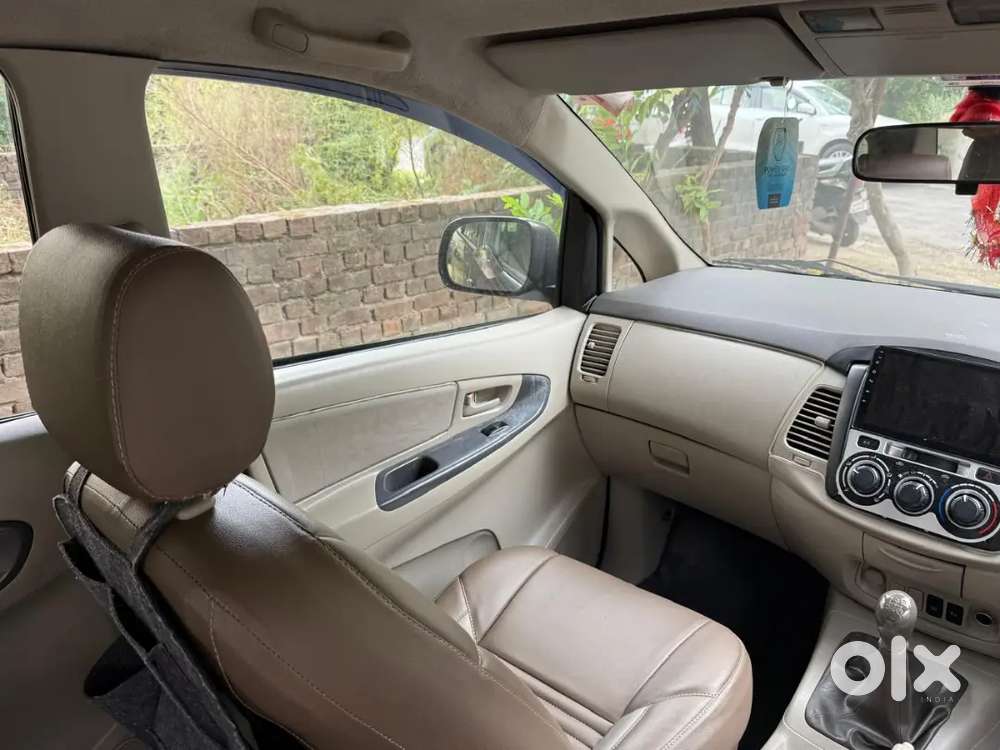 Toyota Innova Diesel Manual 2014 Variant