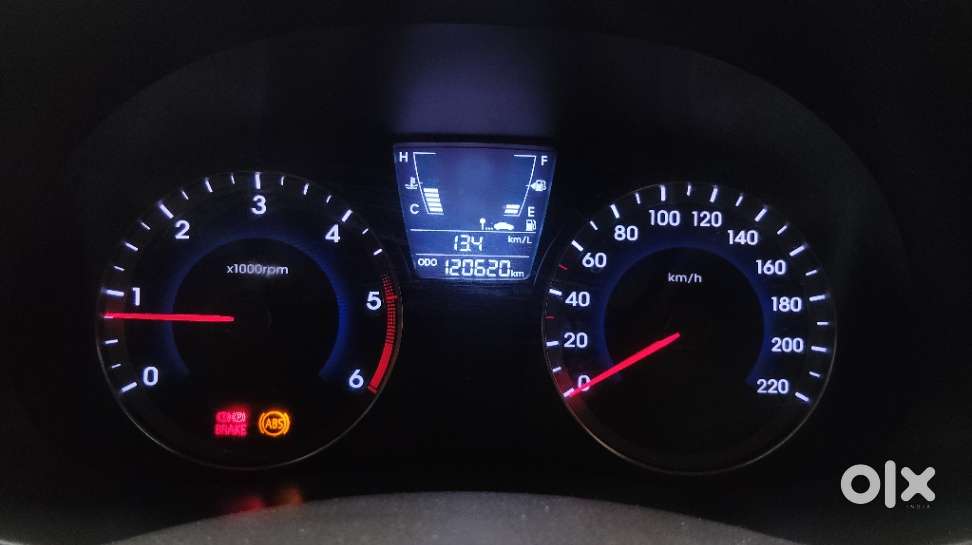 Hyundai Verna Fluidic 1.6 Crdi Sx, 2015, Diesel