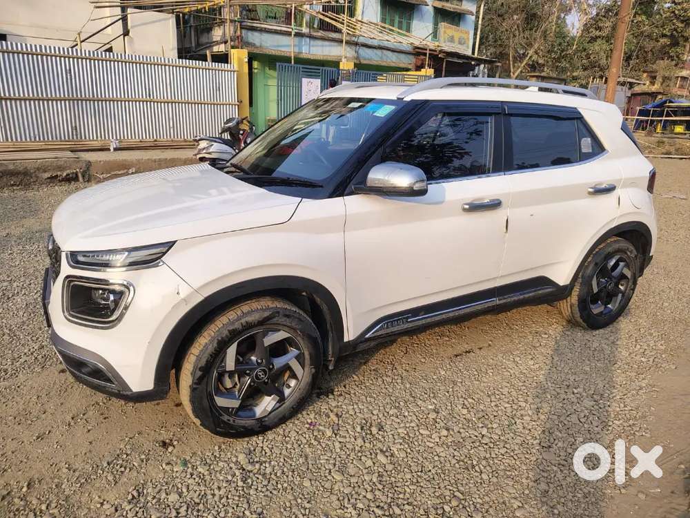 Hyundai Venue Turbo Manual 2021
