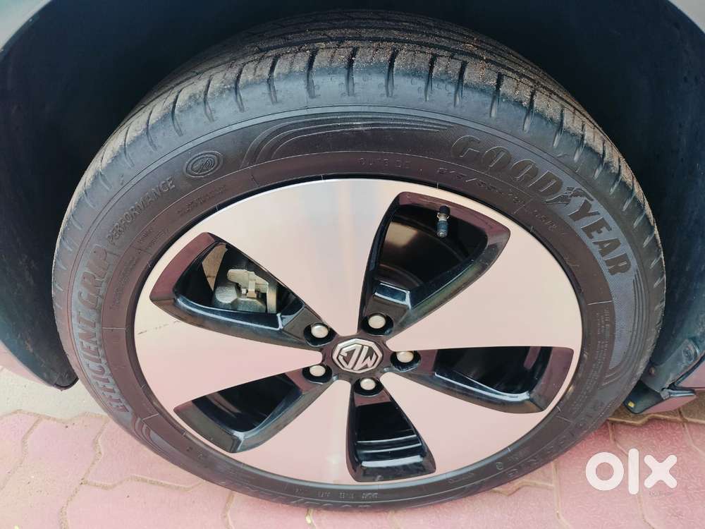 Mg Windsor Ev Essence, 2024, Electric