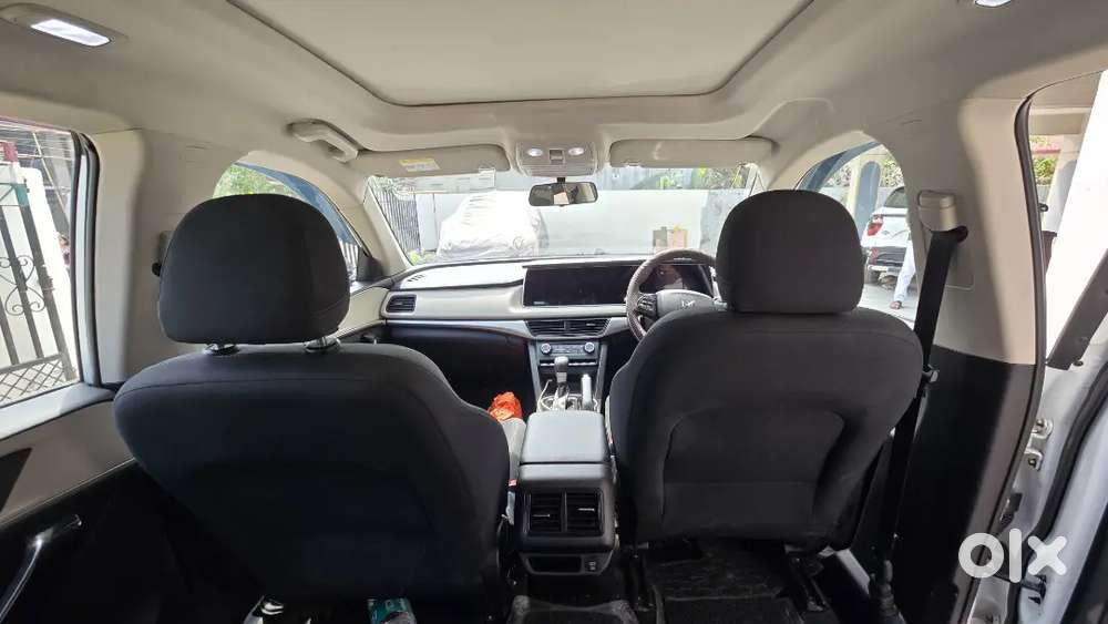 Mahindra Xuv700 Diesel Ax5 At 2024