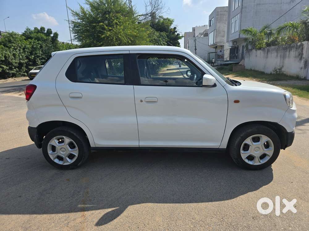 Maruti Suzuki S-presso Vxi Opt, 2023, Petrol