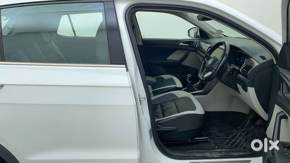 Volkswagen Taigun Topline 1.0 Tsi At (electric Seats), 2023, Petrol