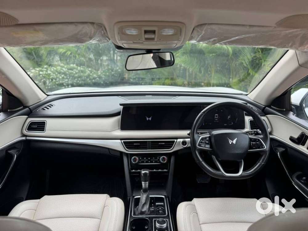 Mahindra Xuv700 2.2 Ax 7 Diesel At Luxury Pack Str, 2022, Diesel