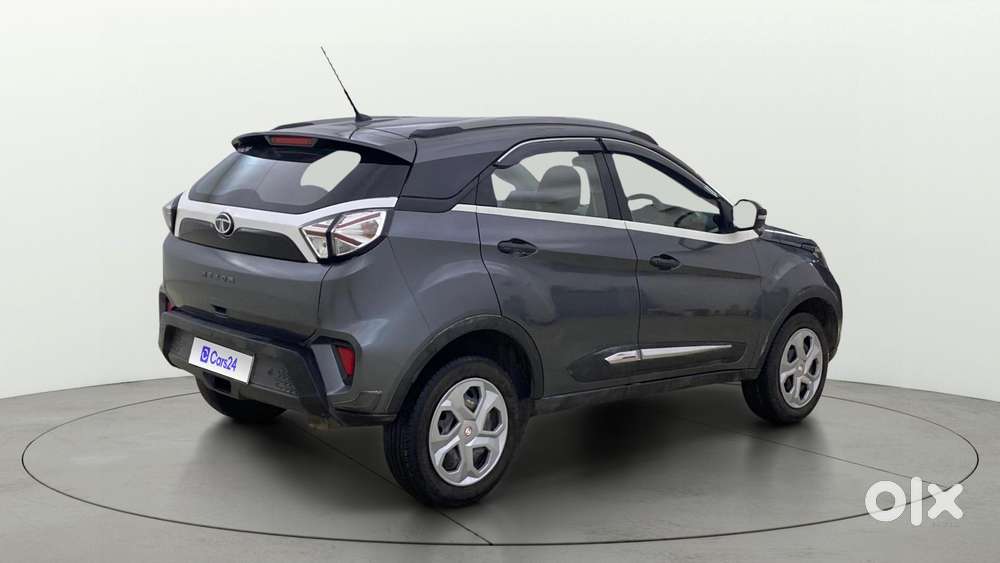 Tata Nexon 1.5 Revotorq Xma Amt (s), 2022, Petrol