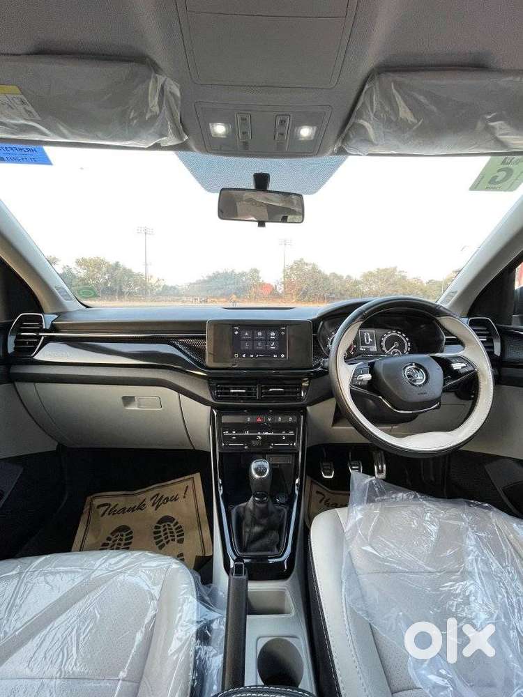 Skoda Kushaq 1.0 Tsi Active Peace, 2023, Petrol