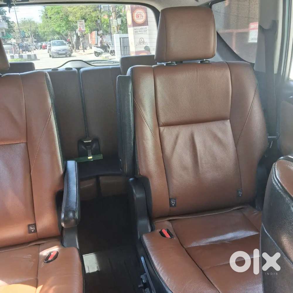 Toyota Innova Crysta 2017 Diesel 215000 Km Driven