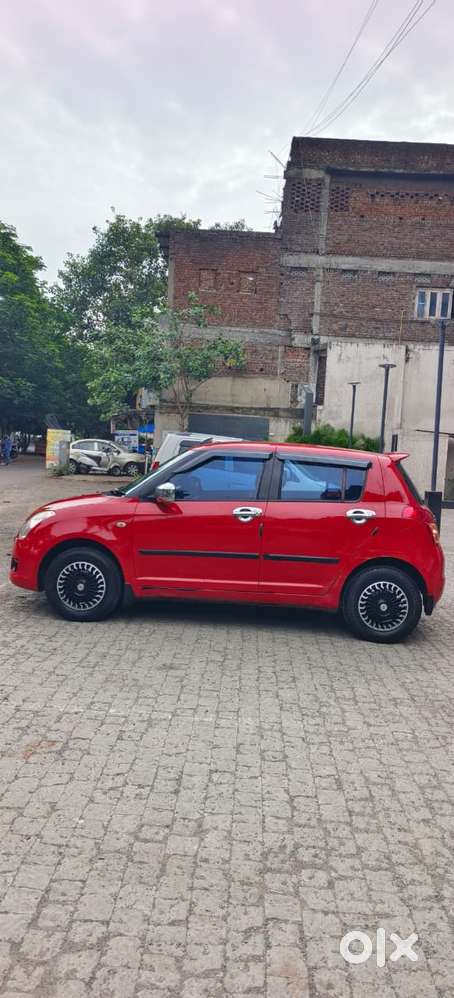 Maruti Suzuki Swift Vxi + Manual, 2011, Cng & Hybrids