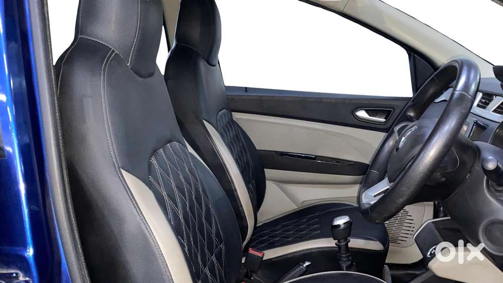 Renault Triber Rxz, 2019, Petrol