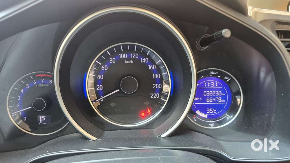 Honda Jazz V Automatic, 2015, Petrol
