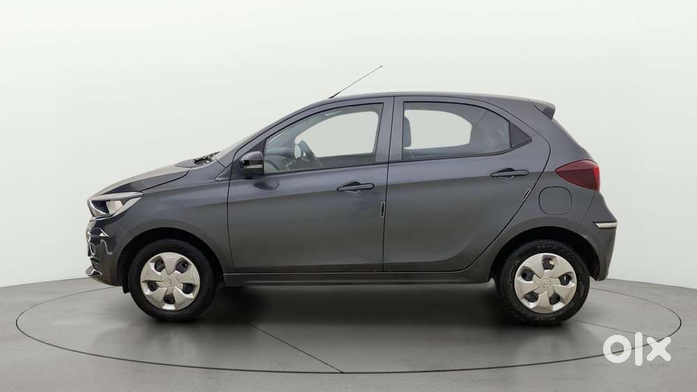 Tata Tiago 1.2 Revotron Xt Option, 2023, Petrol