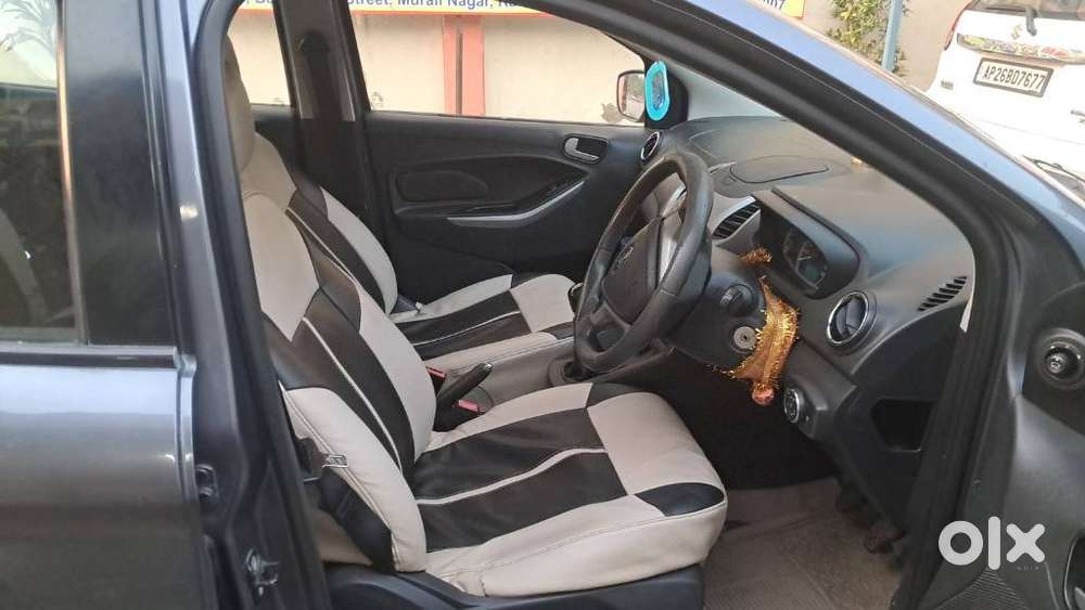 Ford Figo 2012-2015 Petrol Titanium, 2016, Petrol