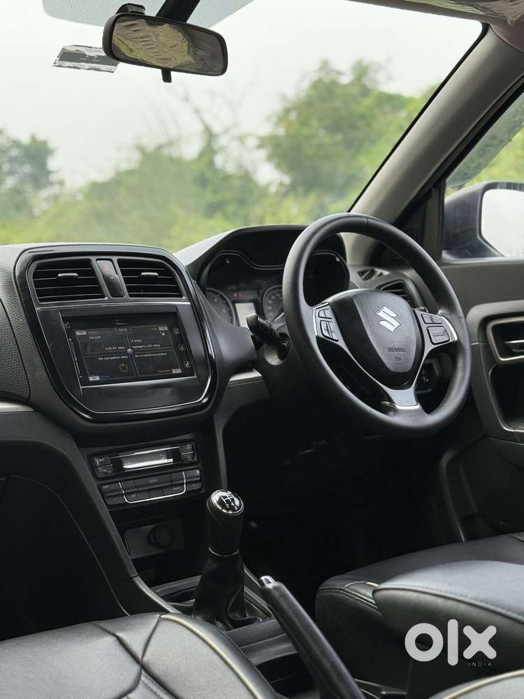 Maruti Suzuki Vitara Brezza Zdi+ Dual Tone Mt, 2016, Diesel