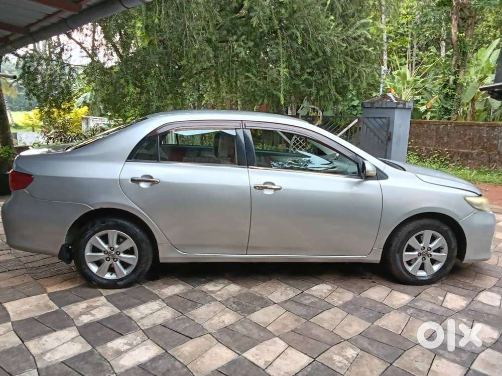 Toyota Corolla Altis 2013