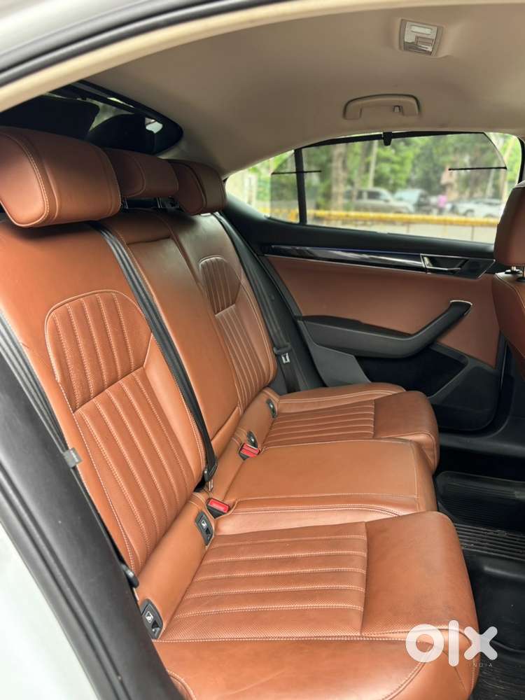 Skoda Superb 2023 Petrol Variant
