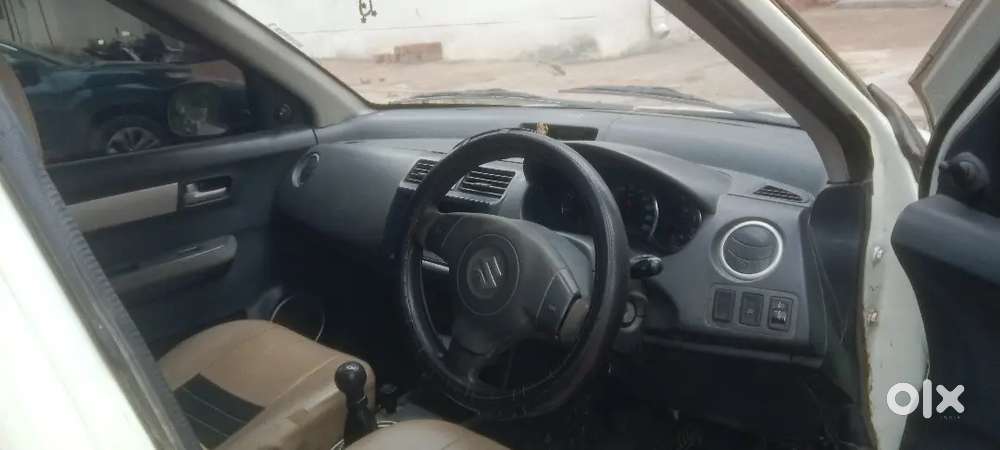 Maruti Suzuki Swift Dzire 2011