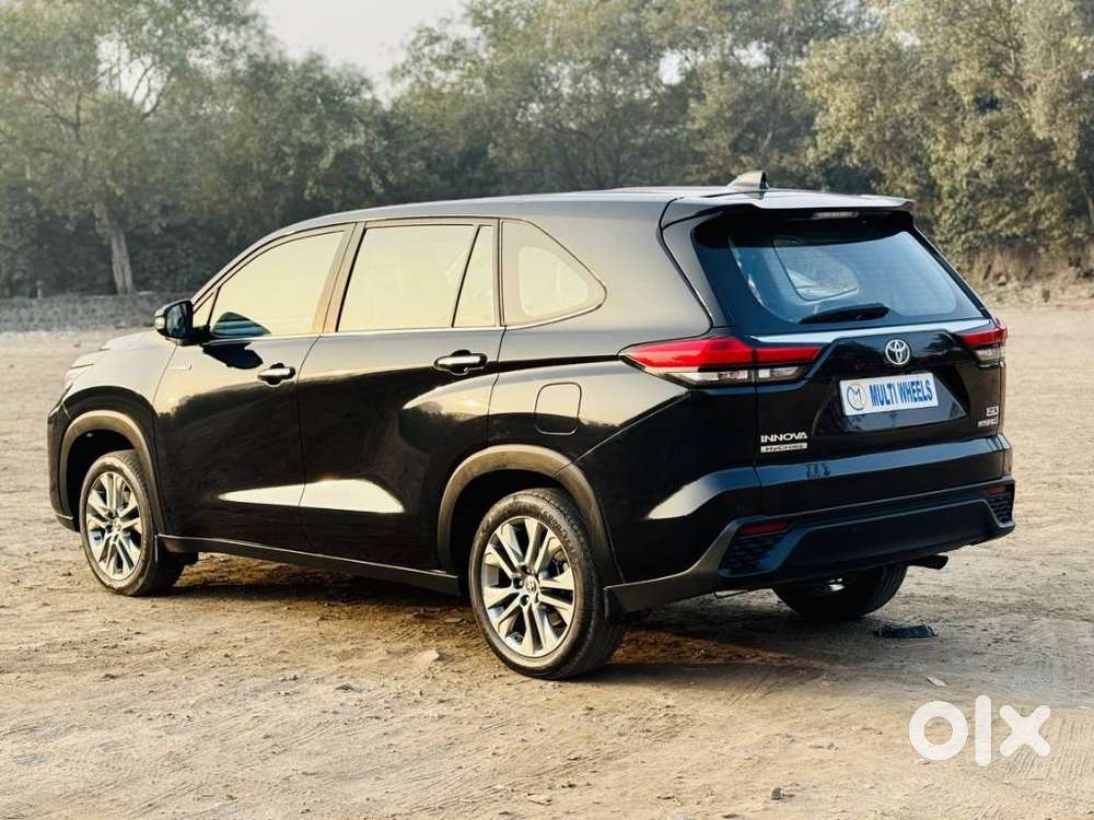 Toyota Innova Hycross 2.0 Zx (o) Hybrid 7 Str, 2024, Petrol