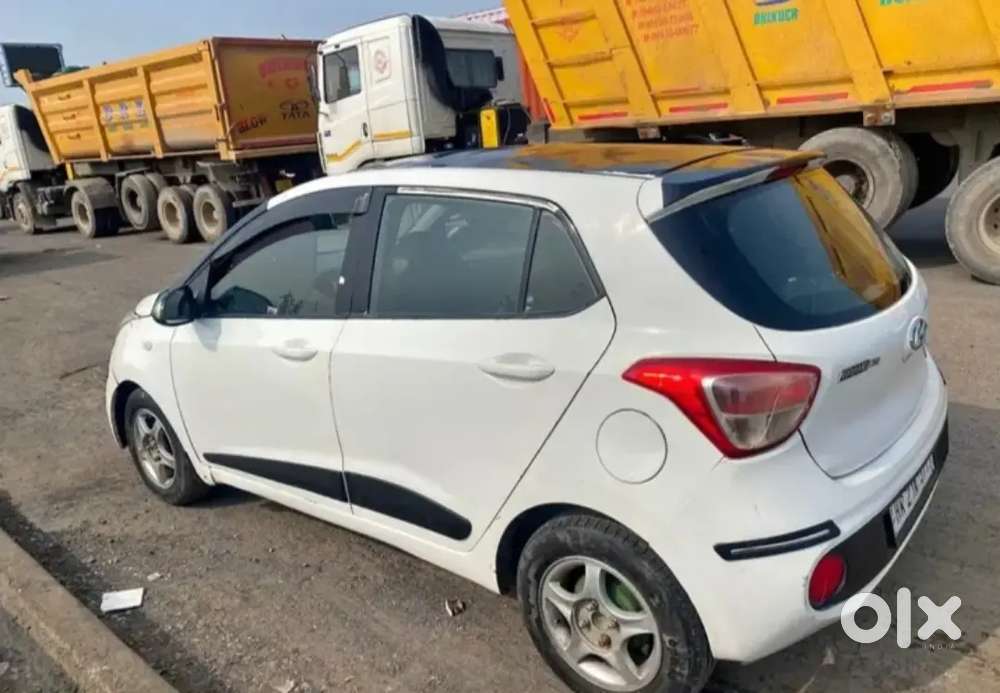 Hyundai Grand I10 2015 Car
